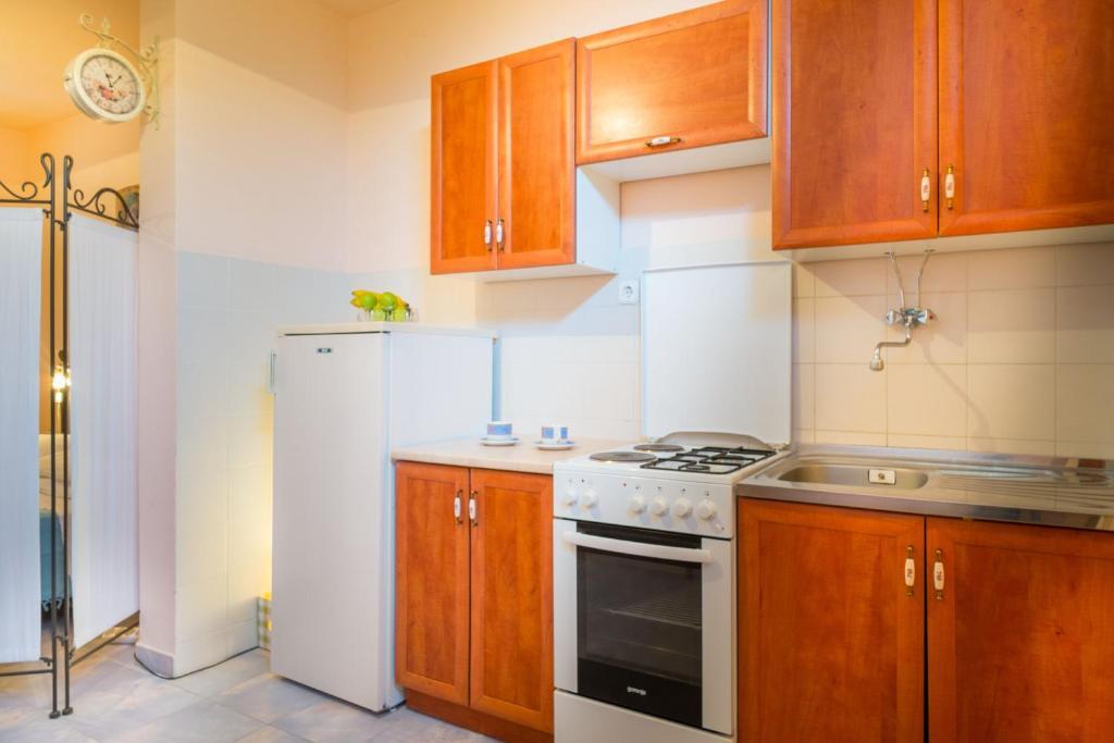 Silver Beach Apartments Vis Room photo